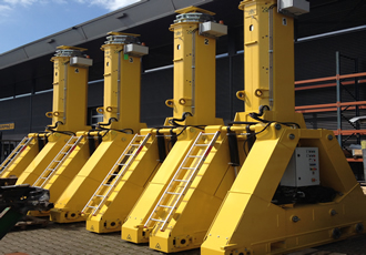 Hydraulic Gantry Provides Superior Performance